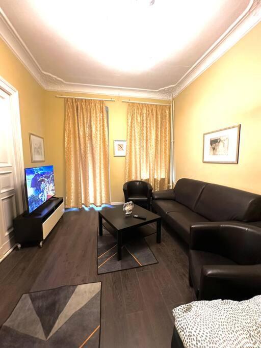 Schoenes Grosses Apartment Im Zentrum Berlins Экстерьер фото